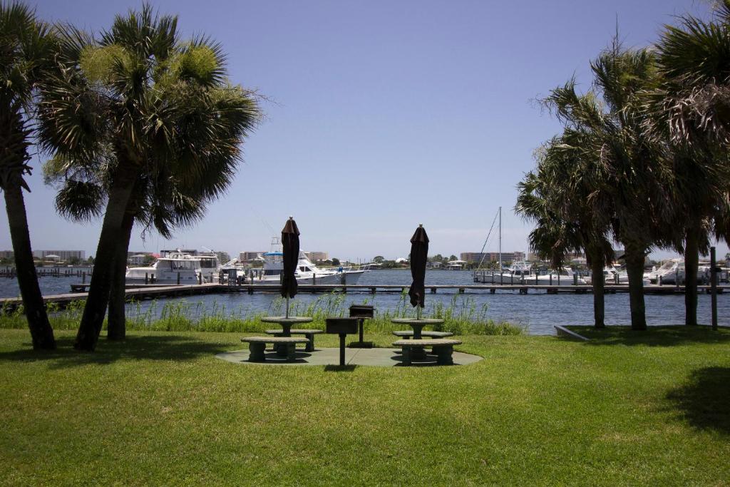 Pirates' Bay Marina - main image