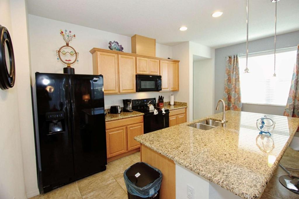 3207 Compass Bay - image 4