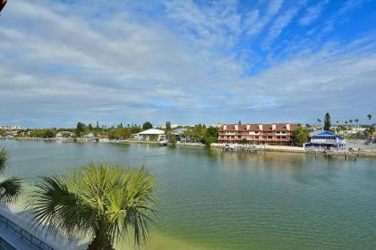 Lands End #404 building 3 - Bay Front