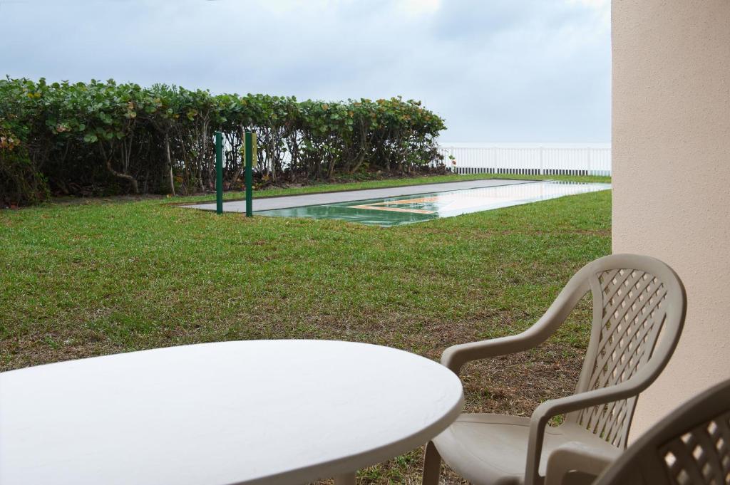 Paradise Beach Club - Ground Floor & Townhouses - image 4