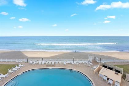 Paradise Beach Club   Oceanfront and Penthouse Florida