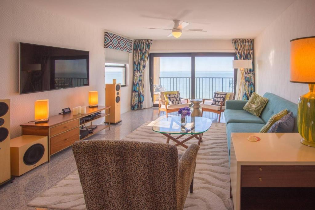 501 - Las Brisas - main image