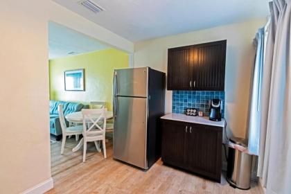 Sea View Inn - image 3