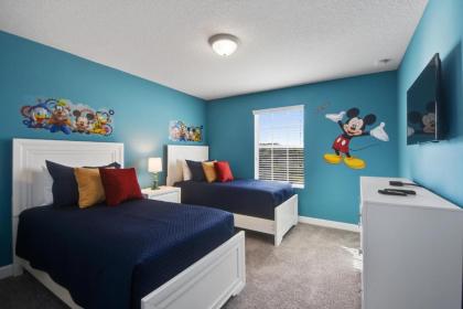Charming Vacation Townhome with private pool CG1576 - image 4