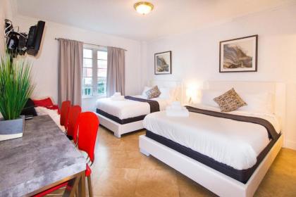 Barbizon on Ocean Drive Apartments