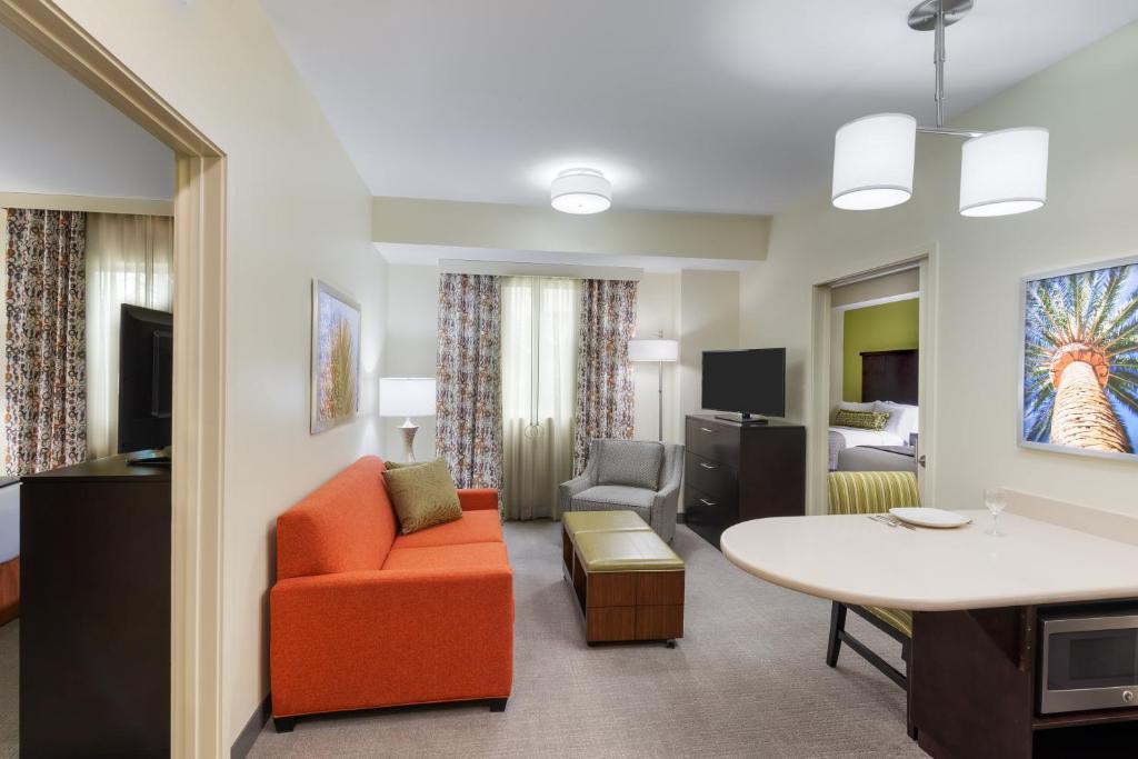 Staybridge Suites - Miami International Airport an IHG Hotel - image 3