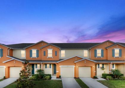 Four Bedrooms TownHome 5120 Kissimmee Florida