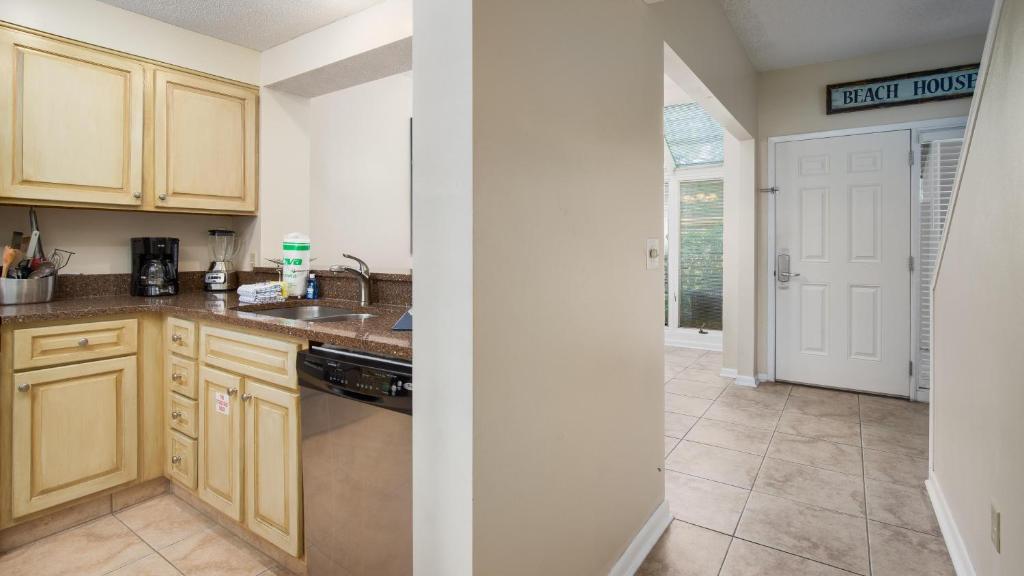 Beachwalk Villa 5135 - image 5