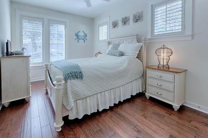 1383 Laurel Grove miramar Beach