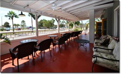 Sea Breeze Manor Inn - image 3