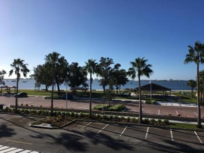 Sea Breeze Manor Inn - image 5