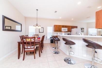 Four Bedroom Villa 170 Davenport Florida