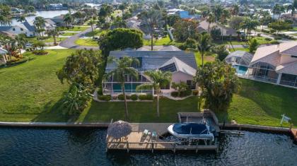 Waterfront Villa   Hidden Harbor Cape Coral Florida