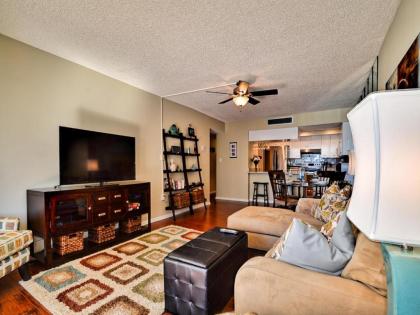440 West Condo 1101N - image 4