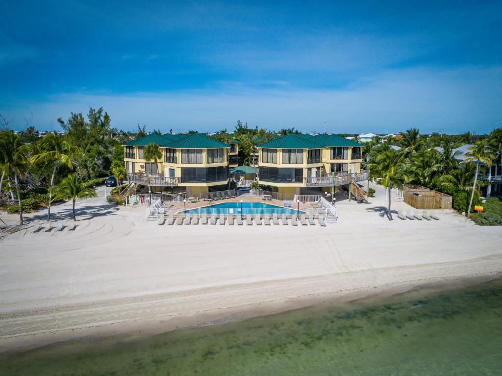 Coco Plum Beach & Tennis Club & Marina - main image