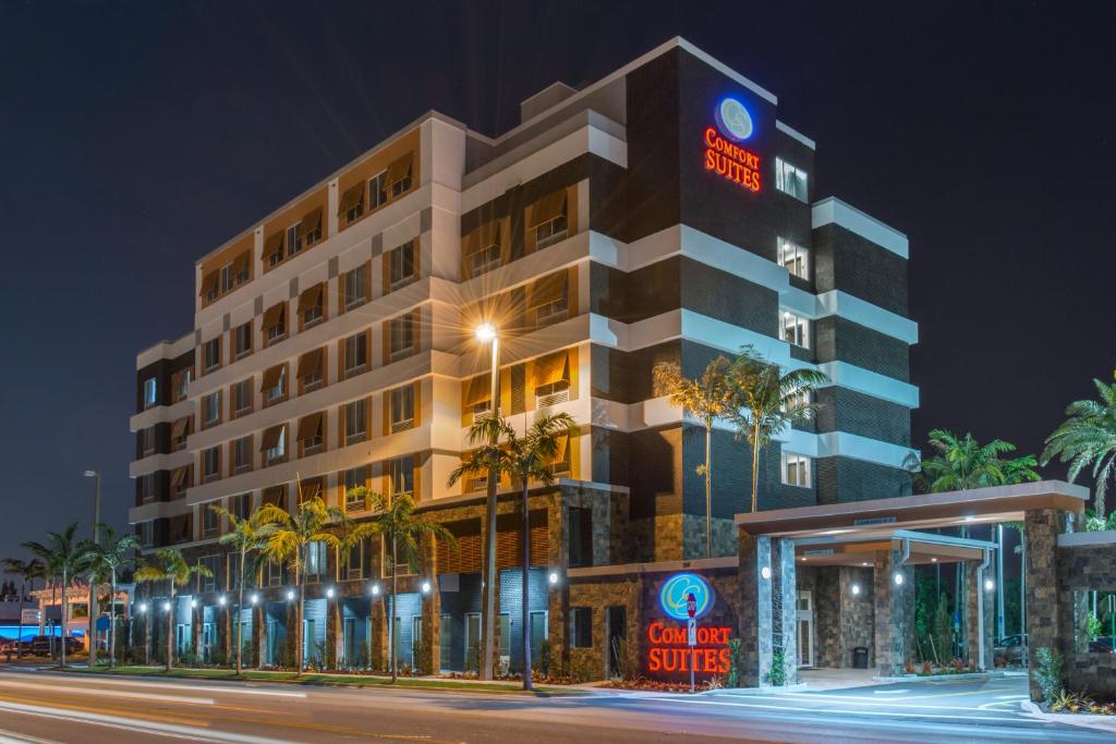 Comfort Suites Fort Lauderdale Airport & Cruise Port - main image