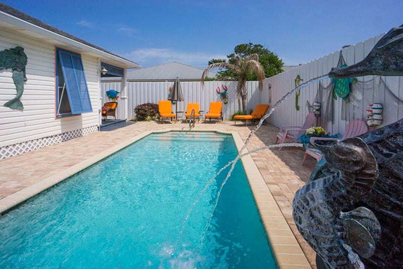 Castaway Cottage - main image
