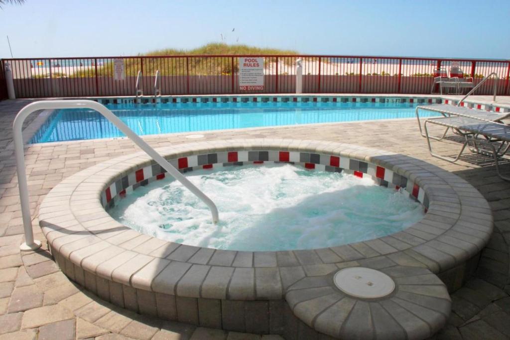 105 Crimson Condos - image 3