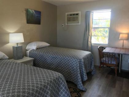 Pennwood Motor Lodge - image 4