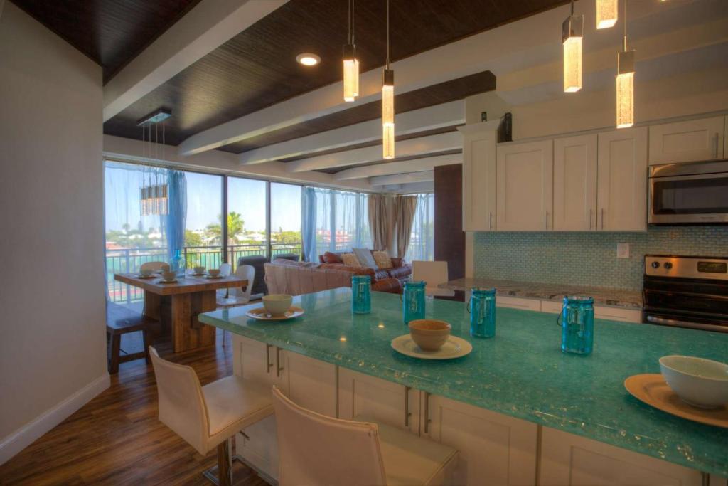 A-301 - Mansions By The Sea - main image