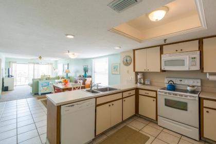 301 Beach Place Condos - image 4