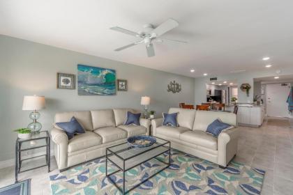 406 madeira Norte Condo