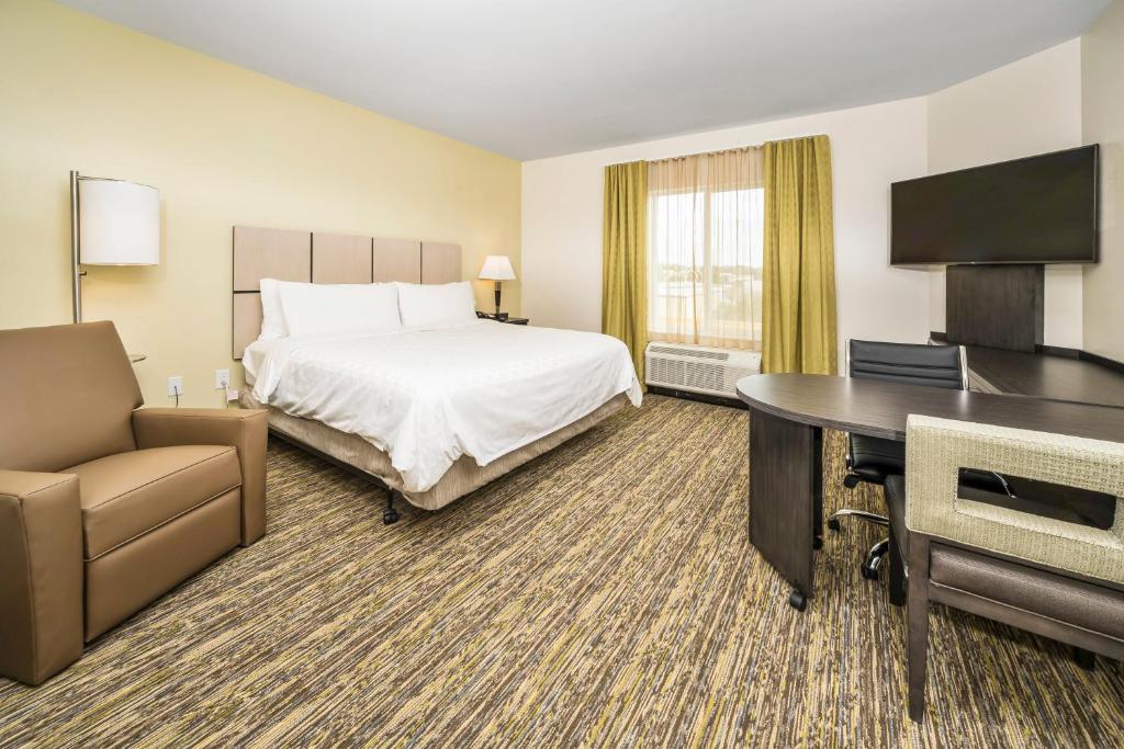 Candlewood Suites - Ft Walton Bch - Hurlburt Area an IHG Hotel - image 5