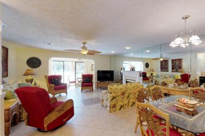Gulf Highlands   149 Grand Island Florida