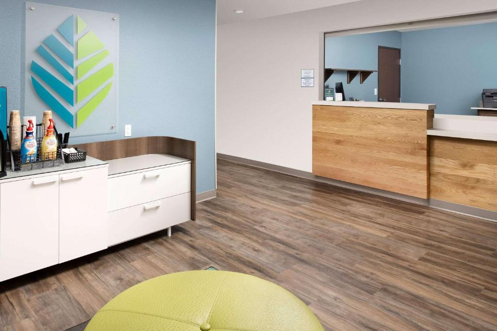 Woodspring Suites Deerfield Beach - image 2