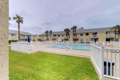 Colony Beach Club - image 5