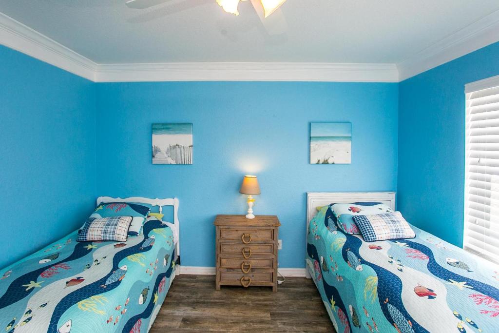 Two- Bedroom Ocean Gate with Garden View - I301 - image 4