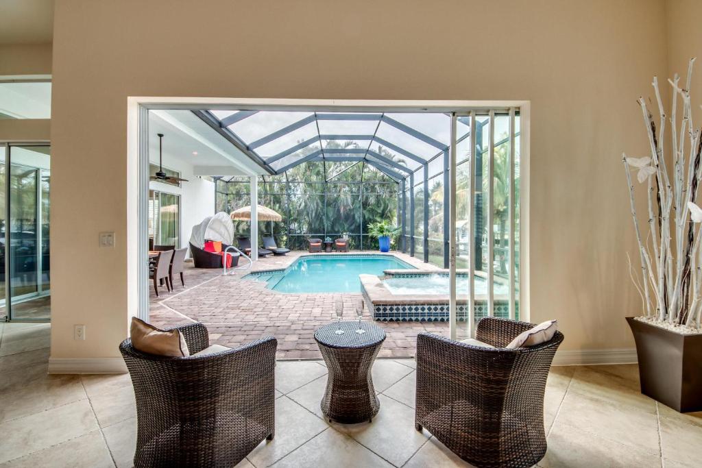 Villa Azurro Cape Coral - main image