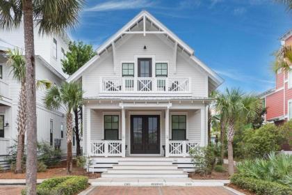 Carefree Cottage   46 E Seacrest Blvd by Dune Vacation Rentals