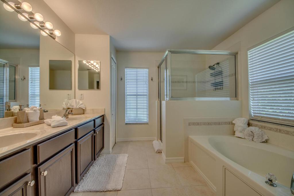 Villa Mercedes Cape Coral - image 3