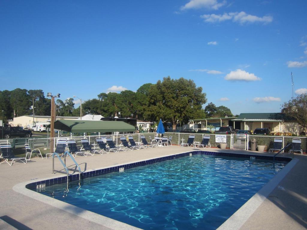 Southern Palms Park Model 4 - image 4