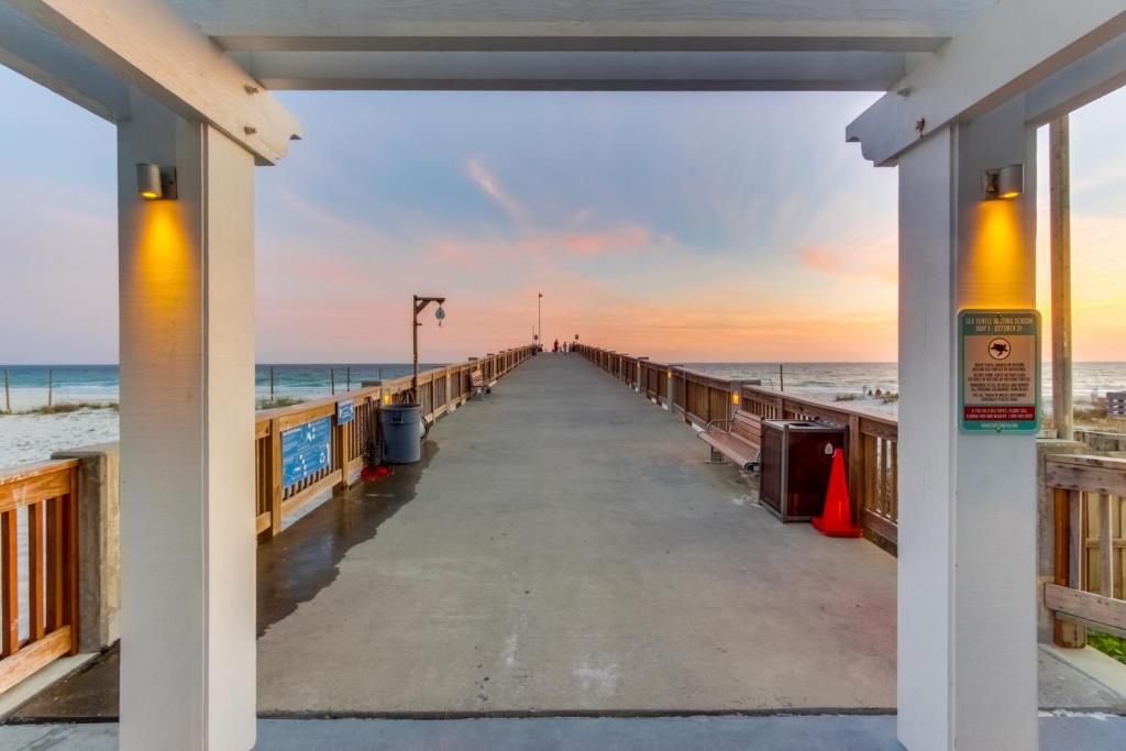 Boardwalk Beach Resort 1007 - image 4