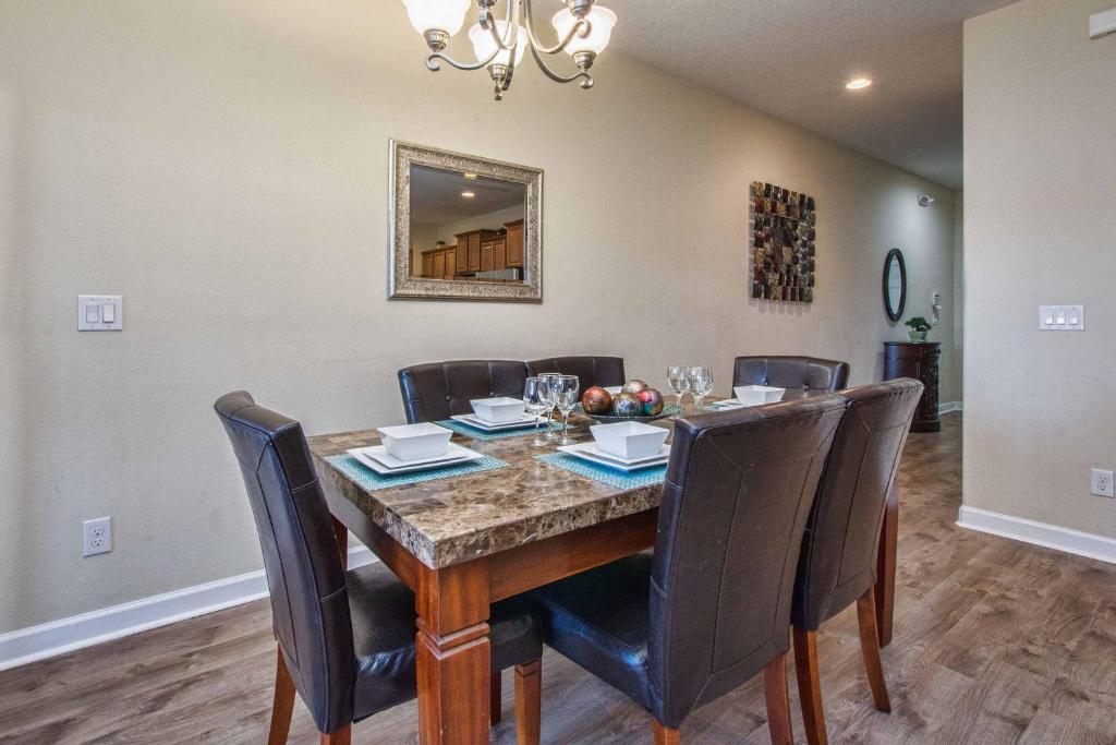 Paradise Palms- 4Bed Townhome w/Splashpool-3039PP - image 4