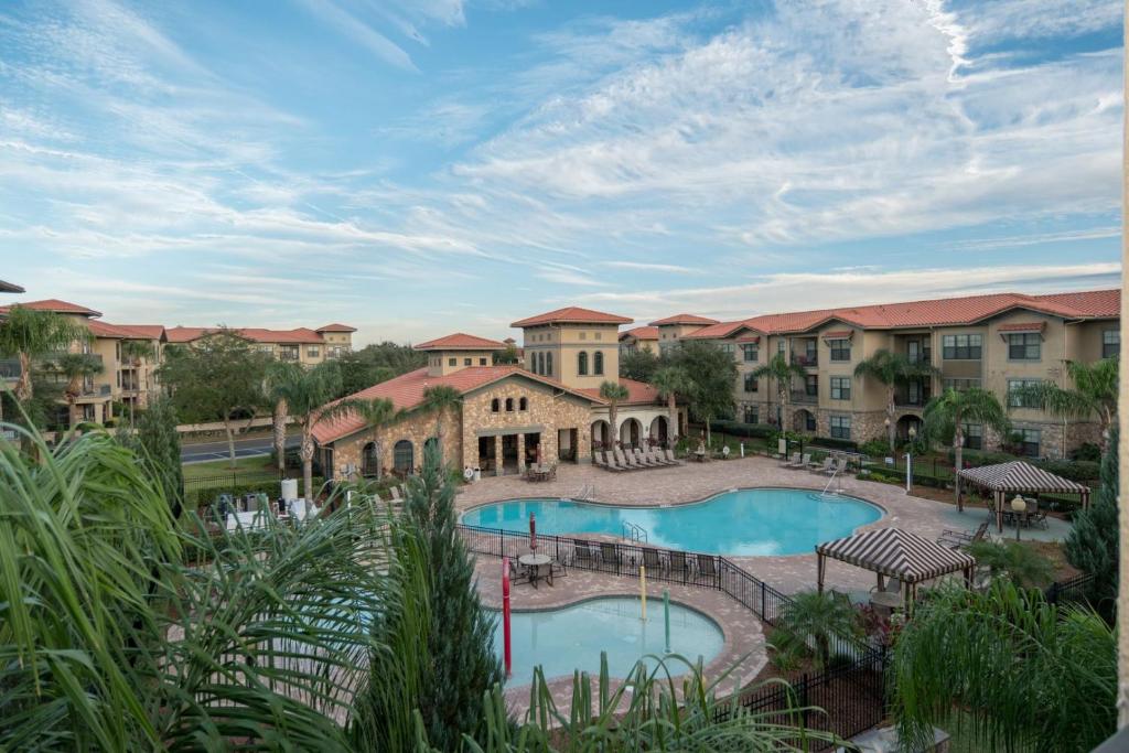 BP621CP Bella Piazza - Three Bedroom Condo - main image