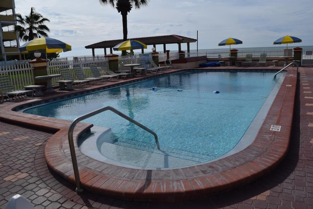 Sails Resort Motel - image 4