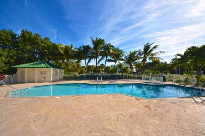 Sunrise Suites Big Kahuna Suite #202 Key West