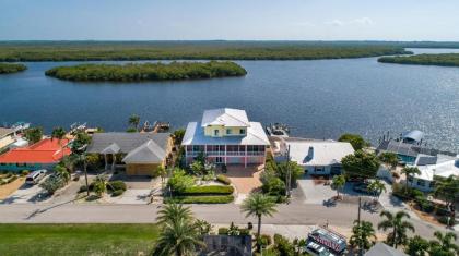 Kokopelli Waterfront Villa matlacha Florida