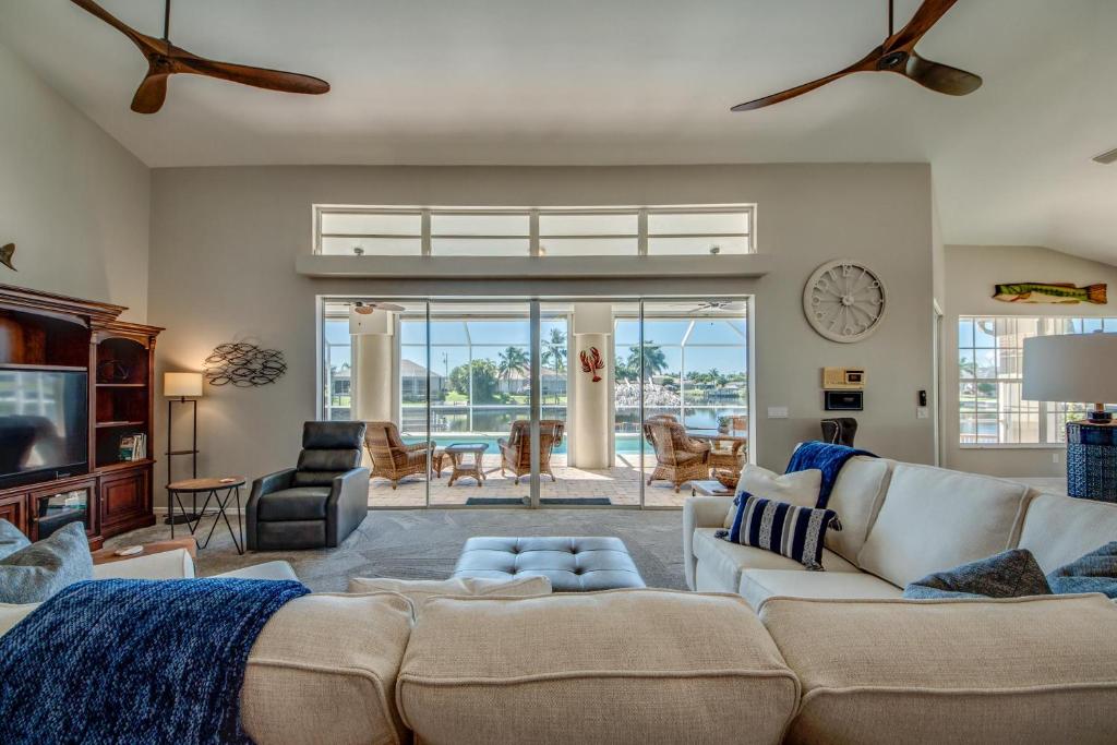Villa Salty Shoreline Cape Coral - image 2