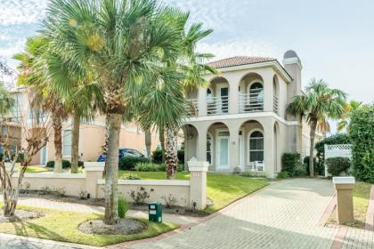 Copa Cabana Cottage by RealJoy Vacations Destin