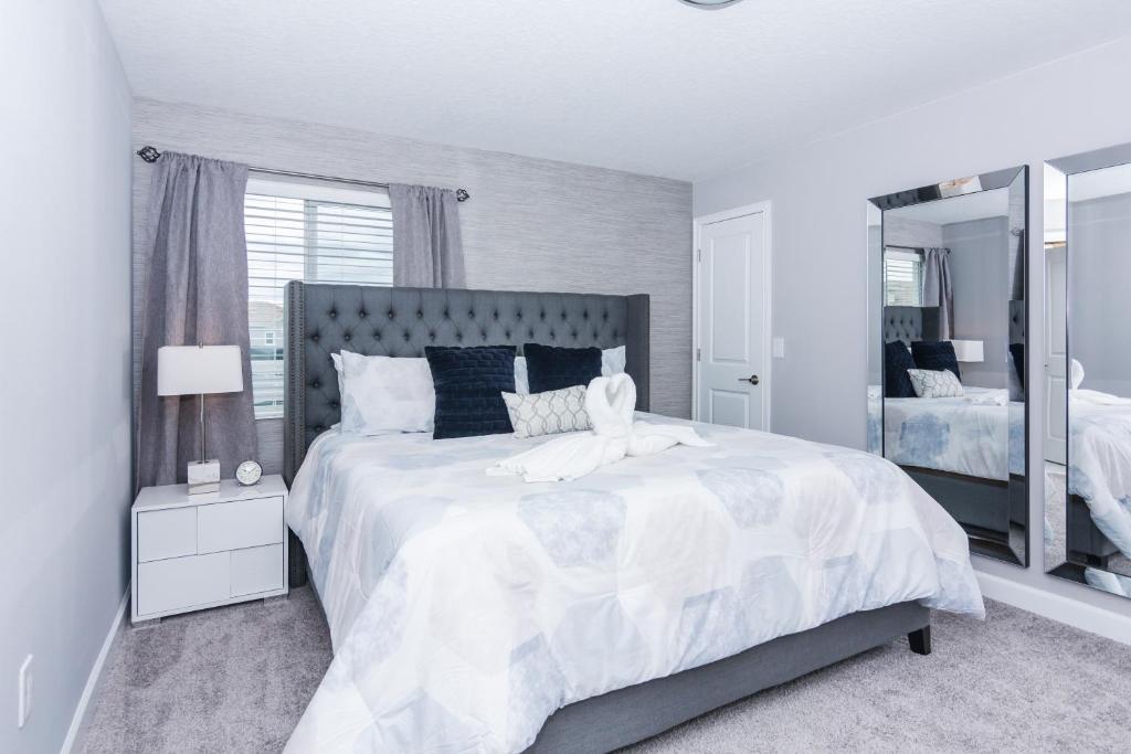 Dream Vacation Home Close to Disney SL4906 - image 2