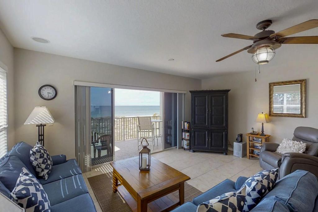 Oceanside 201 - main image
