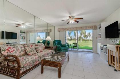 Apartment in St Petersburg Florida