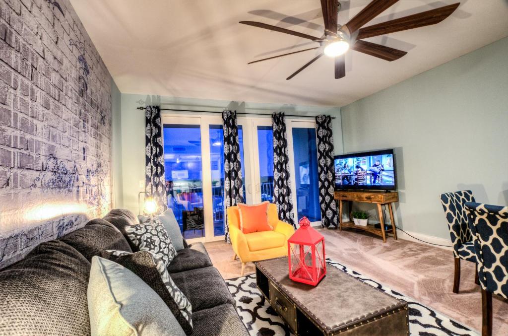 Laketown Wharf 630 By ZIA VR - main image