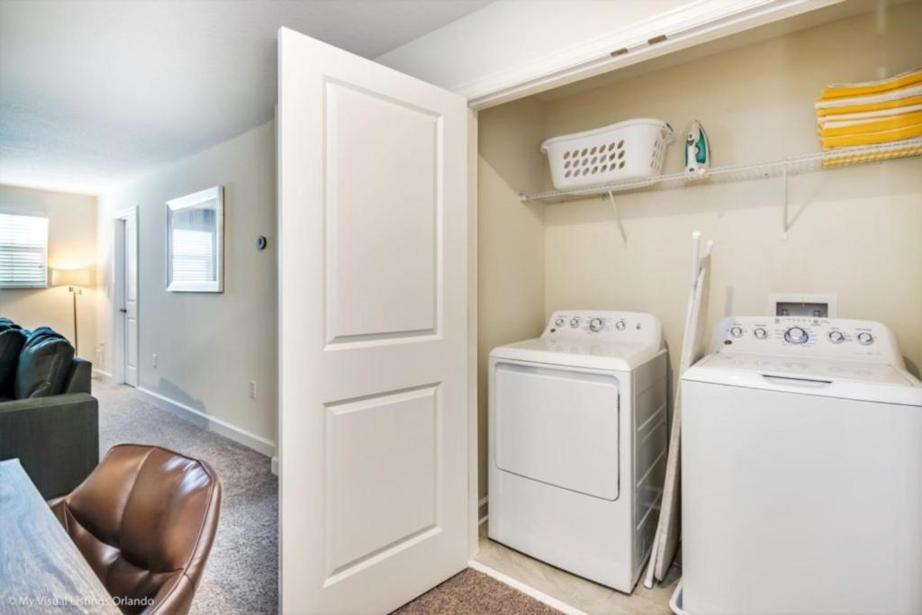 Your Beautiful 5 Star Villa Minutes from Disney on the Prestigious Champions Gate Resort Orlando Villa 2566 - image 3