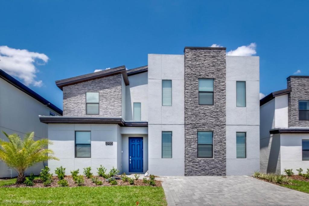 At Last You can Rent the Perfect Luxury Villa on Storey Lake Resort minutes from Disney World Orlando Villas 2672 - main image