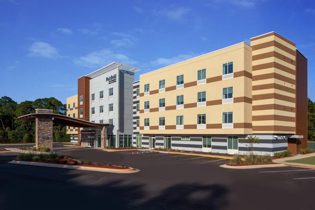 Fairfield Inn & Suites by Marriott Pensacola West I-10 - image 4